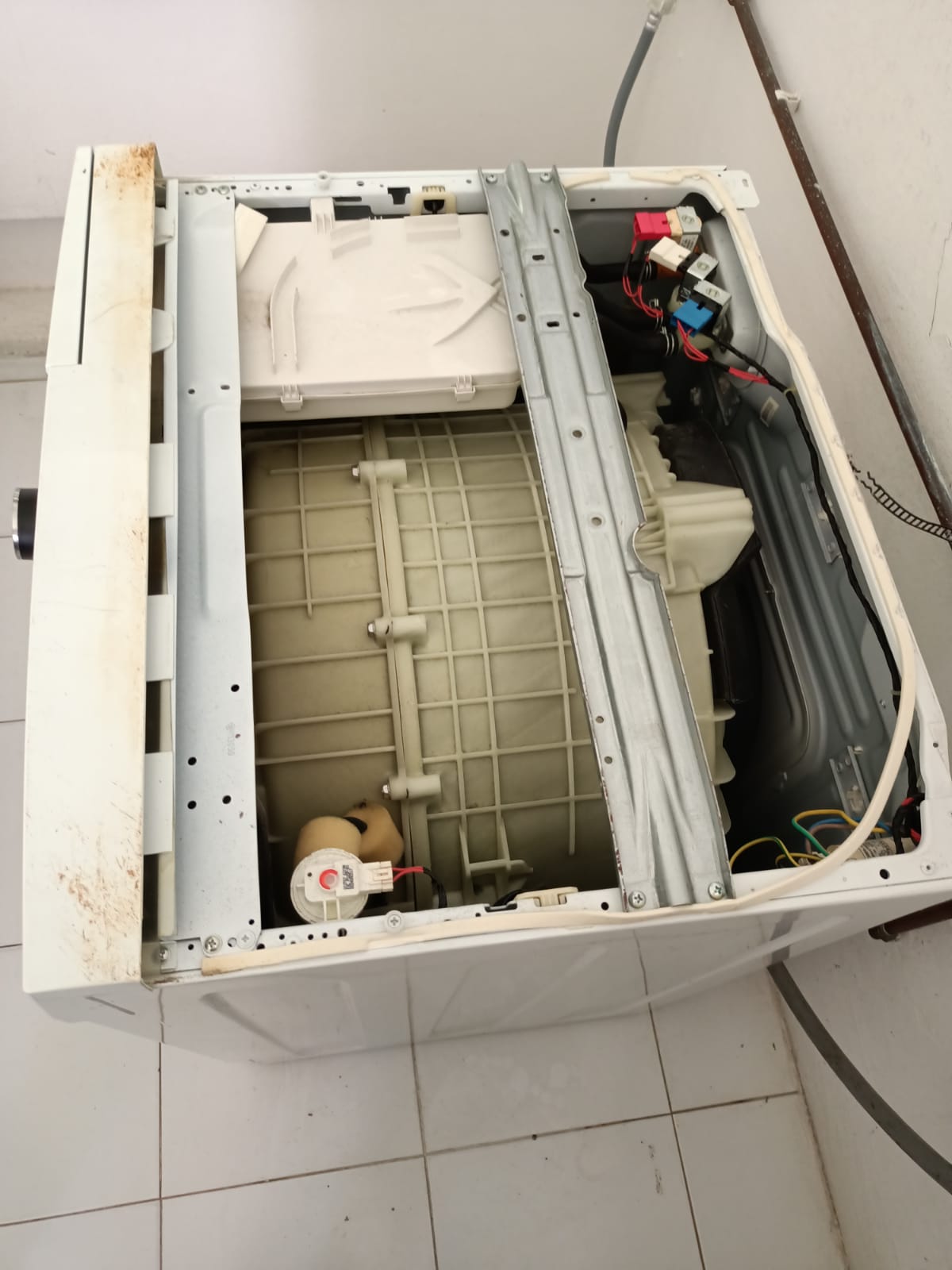 Washing Machine Checking And Repair Drainage Issue 2