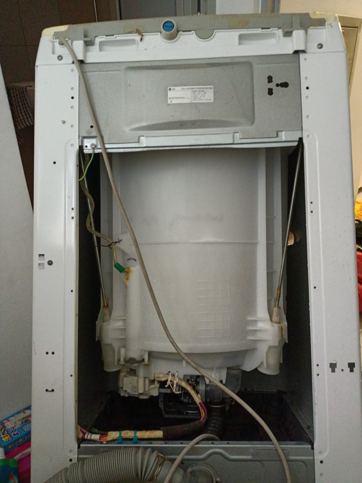 Washing Machine Checking For Drum And Drainage Issue 2