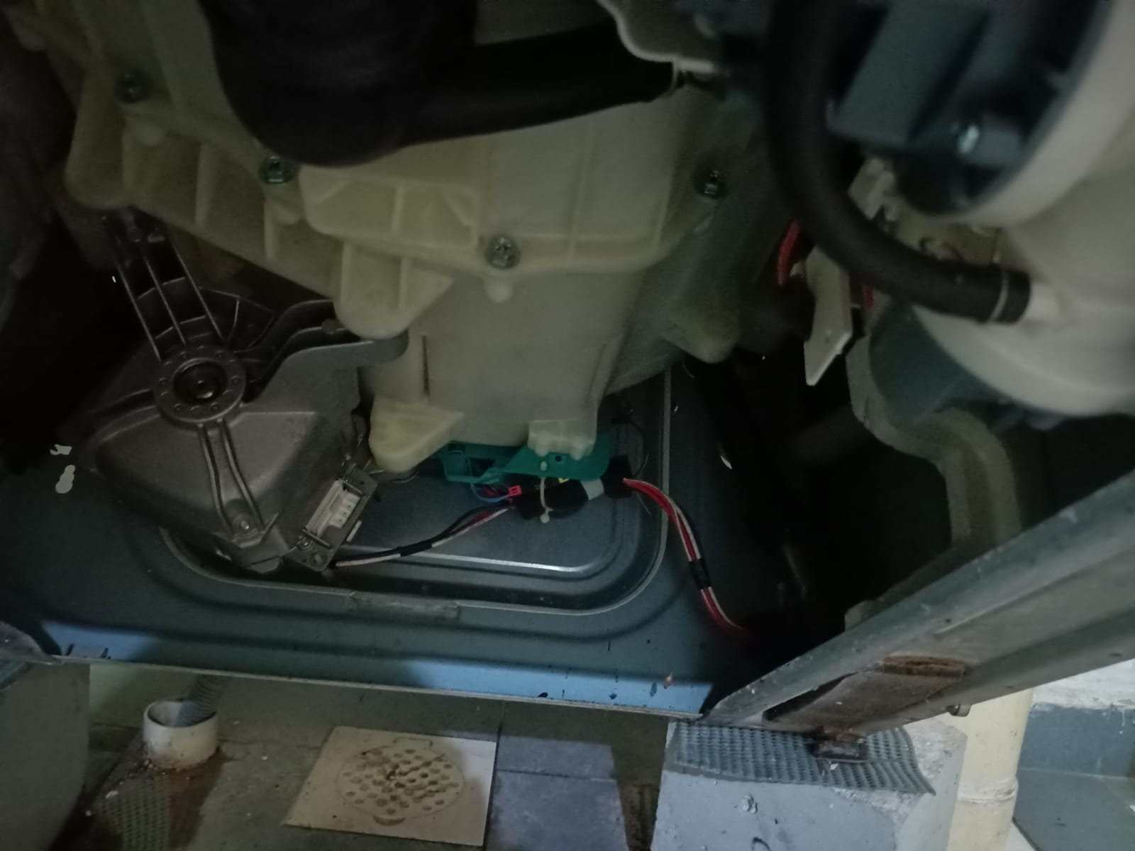 Washing Machine Checking For Drainage Issue 6
