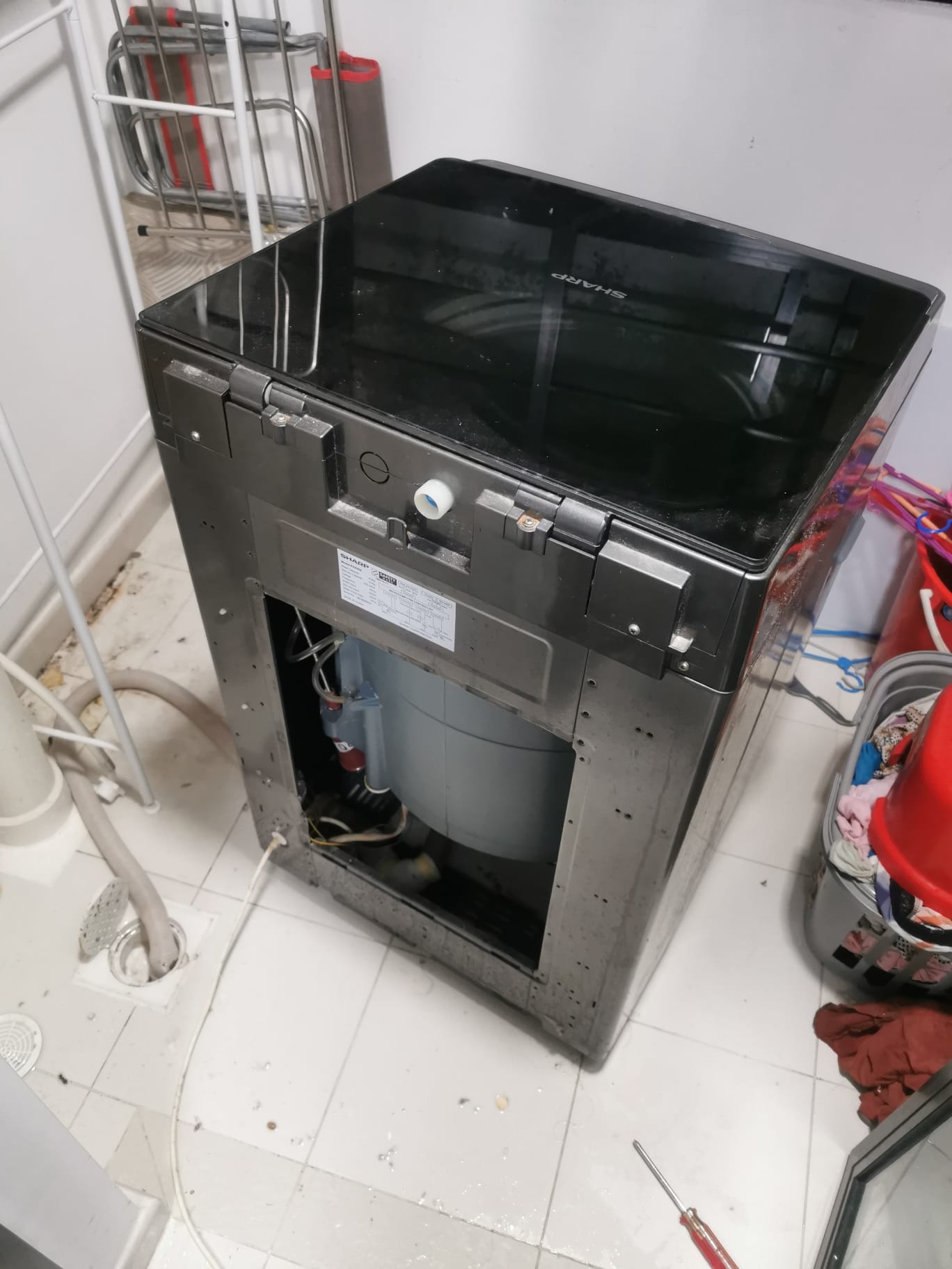 Washing Machine Checking For Drum Faulty 1