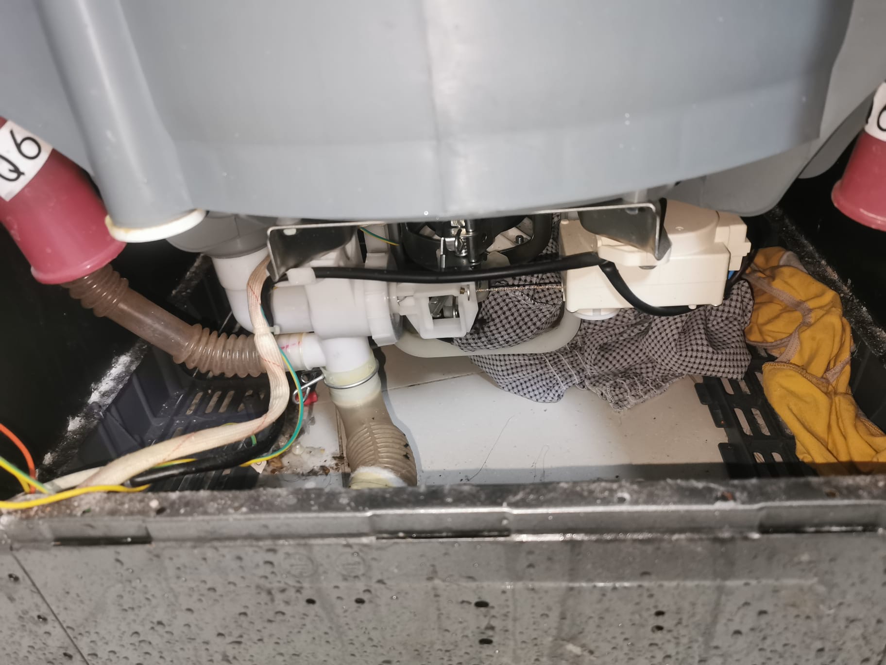 Washing Machine Checking For Drum Faulty 4