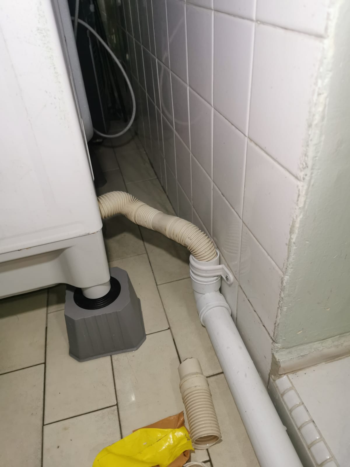 Supply And Replace New Drainage Pipe For Washing Machine 2